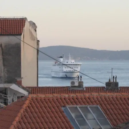 Piazza Old Town Apartman *