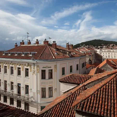 Daire Piazza Old Town
