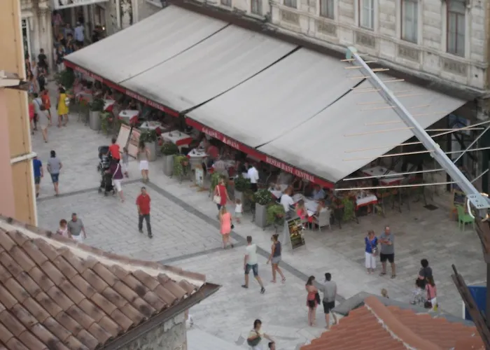 Piazza Old Town شقة