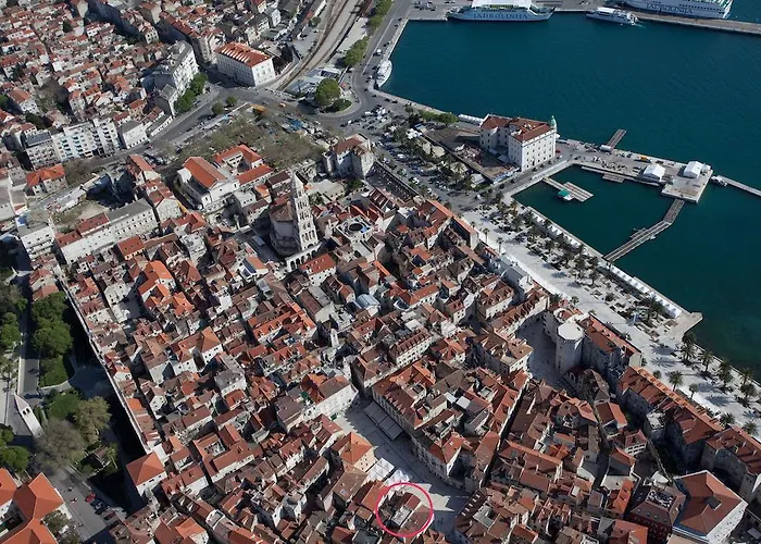 Διαμέρισμα Piazza Old Town *