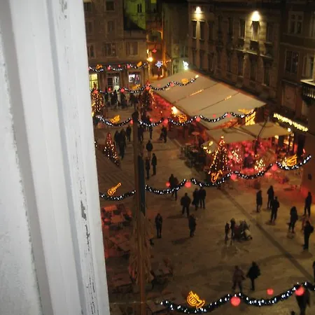 Piazza Old Town Apartment *