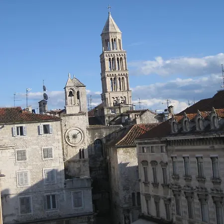 Piazza Old Town Apartment Split