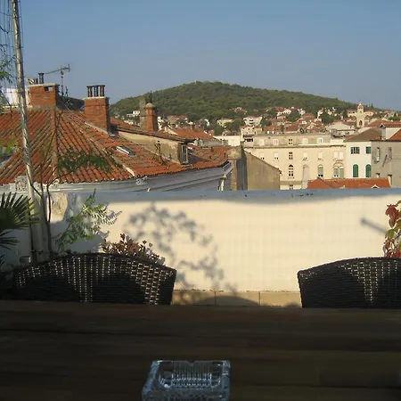 Piazza Old Town Apartment