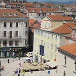 Piazza Old Town * Split